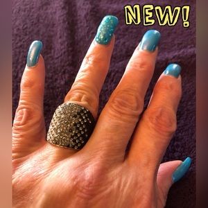 Ombré crystal cocktail ring